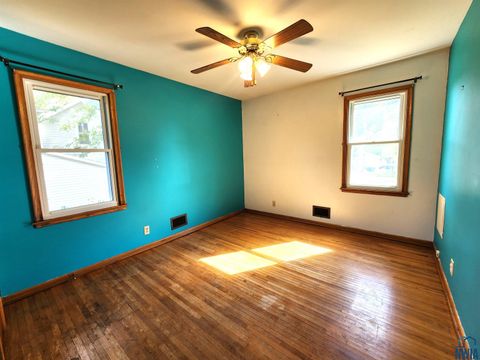 Tiny photo for 1008 4th Avenue, Alton, IA 51003 (MLS # 830524)