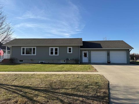 Photo of 110 5th St NE, Orange City, IA 51041 (MLS # 832380)