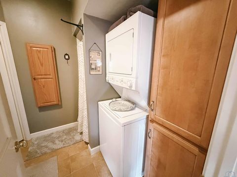 Tiny photo for 413 Central Ave SE Ave, Orange City, IA 51041 (MLS # 831986)