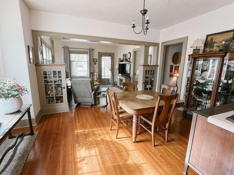 Tiny photo for 413 Central Ave SE Ave, Orange City, IA 51041 (MLS # 831986)