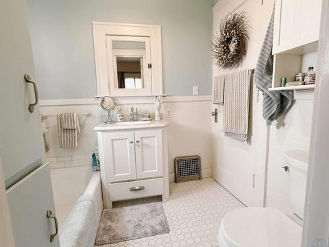 Tiny photo for 413 Central Ave SE Ave, Orange City, IA 51041 (MLS # 831986)