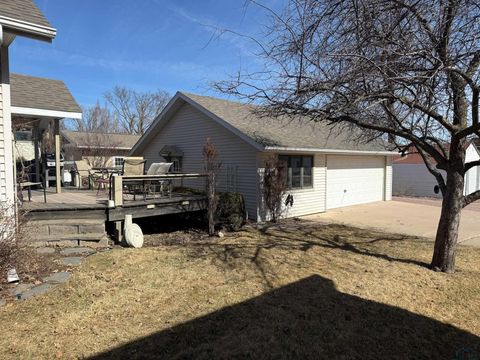 Tiny photo for 413 Central Ave SE Ave, Orange City, IA 51041 (MLS # 831986)