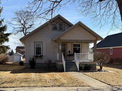Photo of 413 Central Ave SE Ave, Orange City, IA 51041 (MLS # 831986)