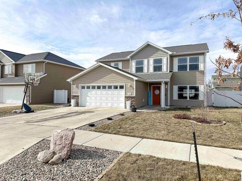 3005 11th St NW, Minot, ND 58703 - #: 240322
