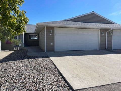 410 28th Ave SW Unit 15, Minot, ND  - #: 241573