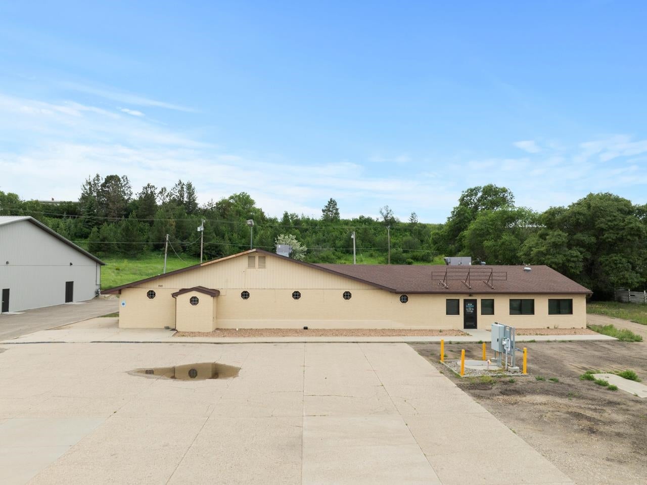 7101 HWY 2 & 52 W