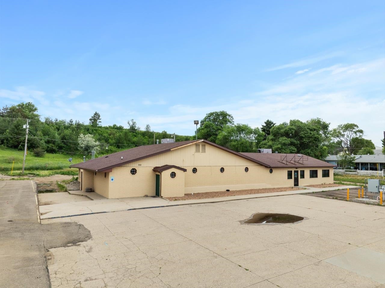 7101 HWY 2 & 52 W