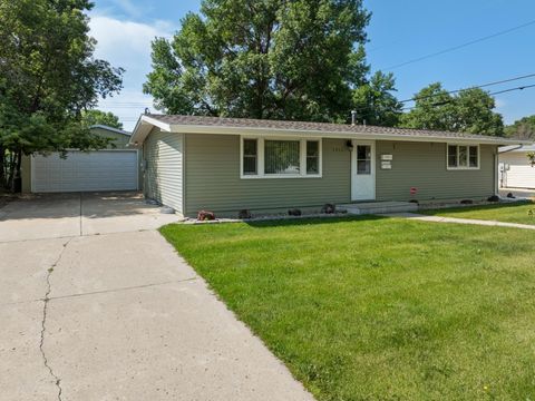 1915 W Central Ave, Minot, ND 58701 - #: 241250