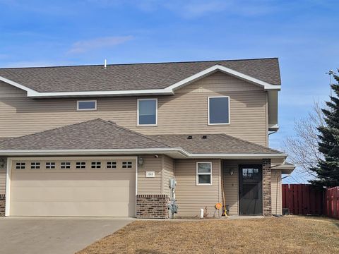 1909 24th St SW, Minot, ND 58701 - #: 240328