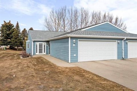 410 28th Ave. SW 2, Minot, ND 58701 - #: 240299