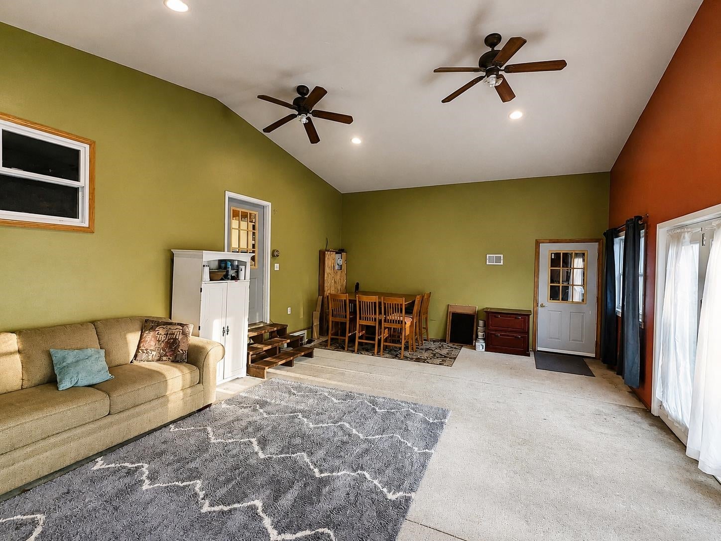 205 2nd St