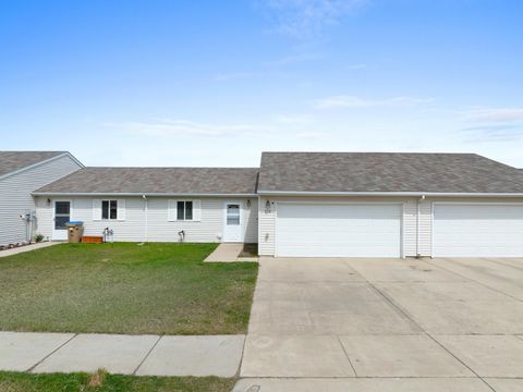 518 27th Ave NW, Minot, ND 58703 - #: 240707