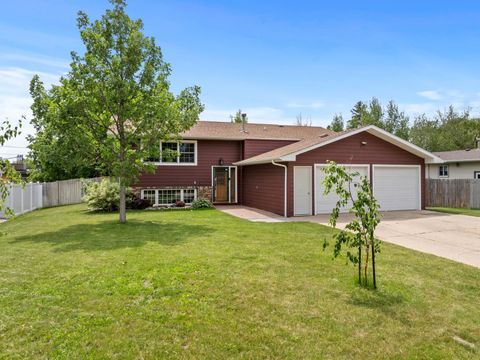 613 23rd Ave NW, Minot, ND 58703 - #: 241052