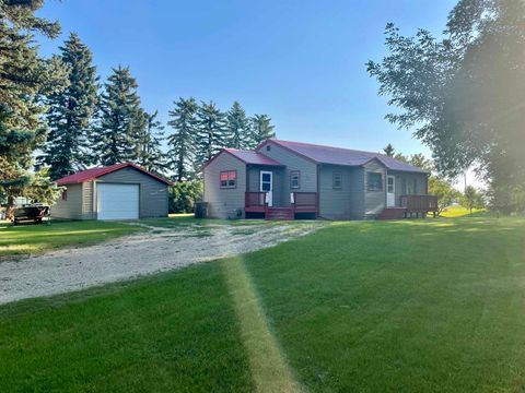 320 NE Agnes St, Berthold, ND 58718 - #: 241492