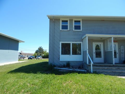 2014 4th St NW, Minot, ND 58703 - #: 240272