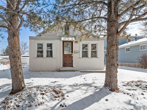 1127 SW 7th st. SW, Minot, ND 58701 - #: 240458