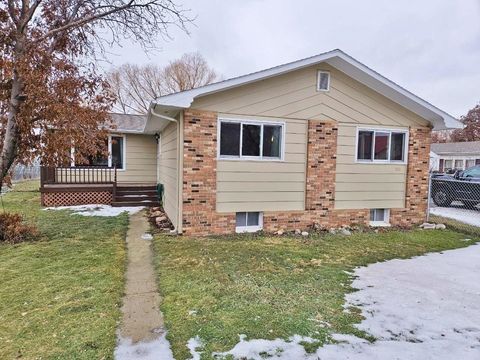 322 5th St. SE, Rugby, ND 58368 - #: 240219