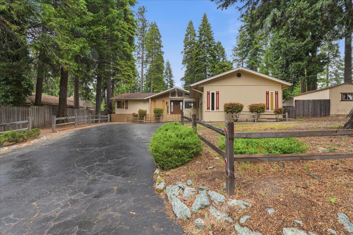 6775 Ridgeway Drive
