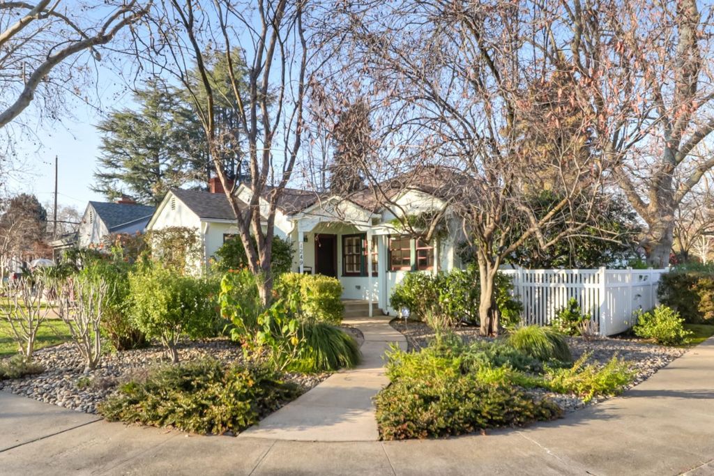 Photo of 1249 14th Avenue, Sacramento, CA 95822 (MLS # 226006765)