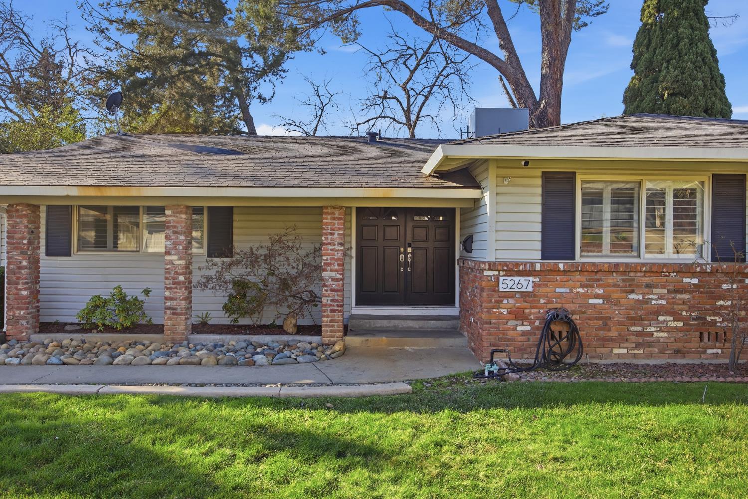 5267 Ridgevale Way