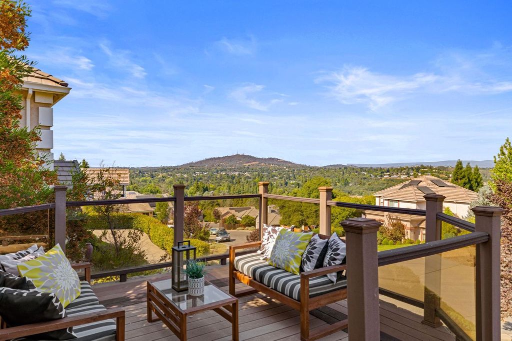 Photo of 4066 Plateau Circle, Cameron Park, CA 95682 (MLS # 225098863)