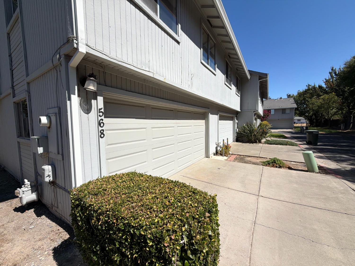 568 Samuel Way