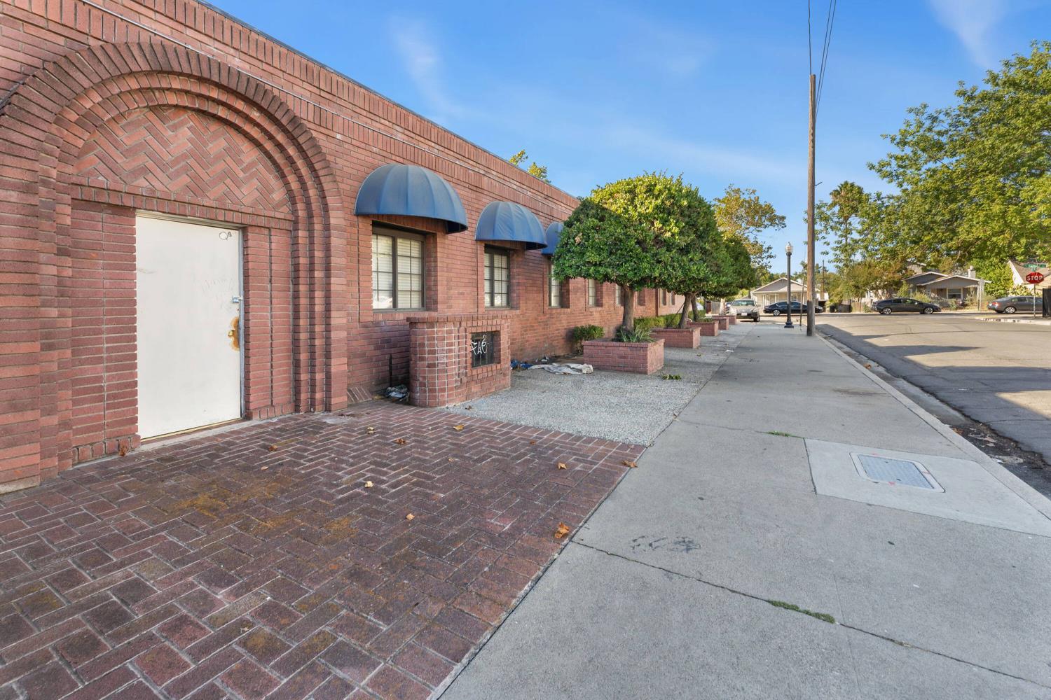 646 El Camino Avenue
