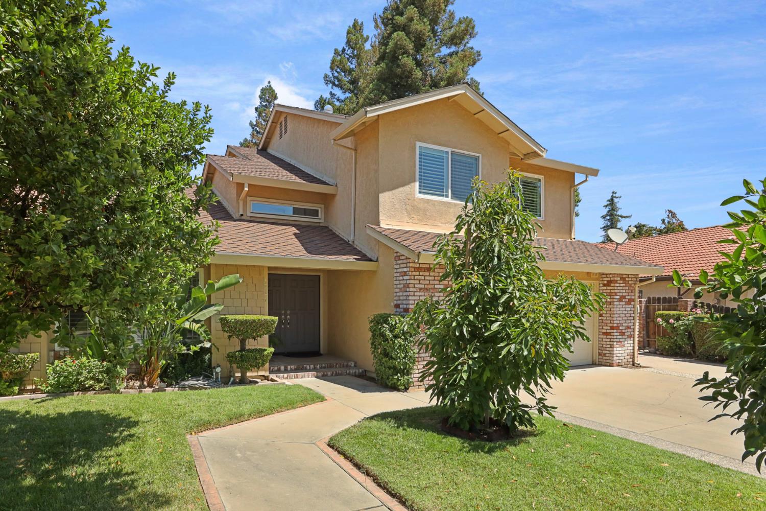 1717 Edgebrook Drive