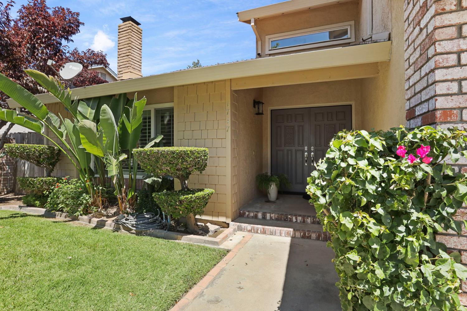 1717 Edgebrook Drive