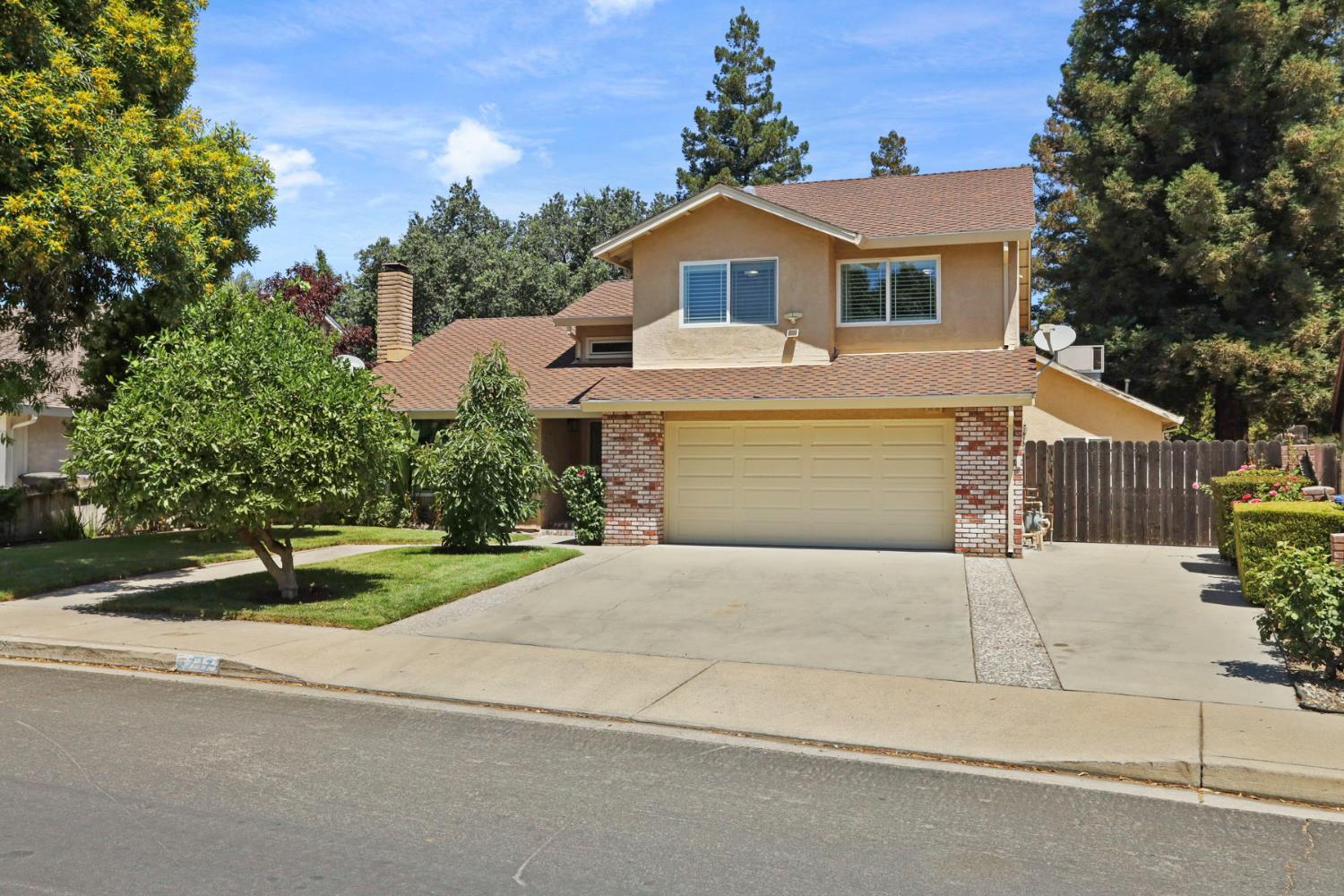 1717 Edgebrook Drive