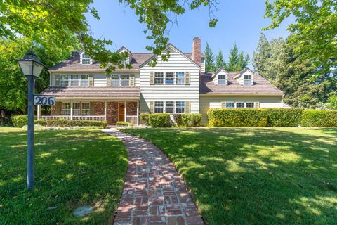206 Los Robles Woodland CA 95695