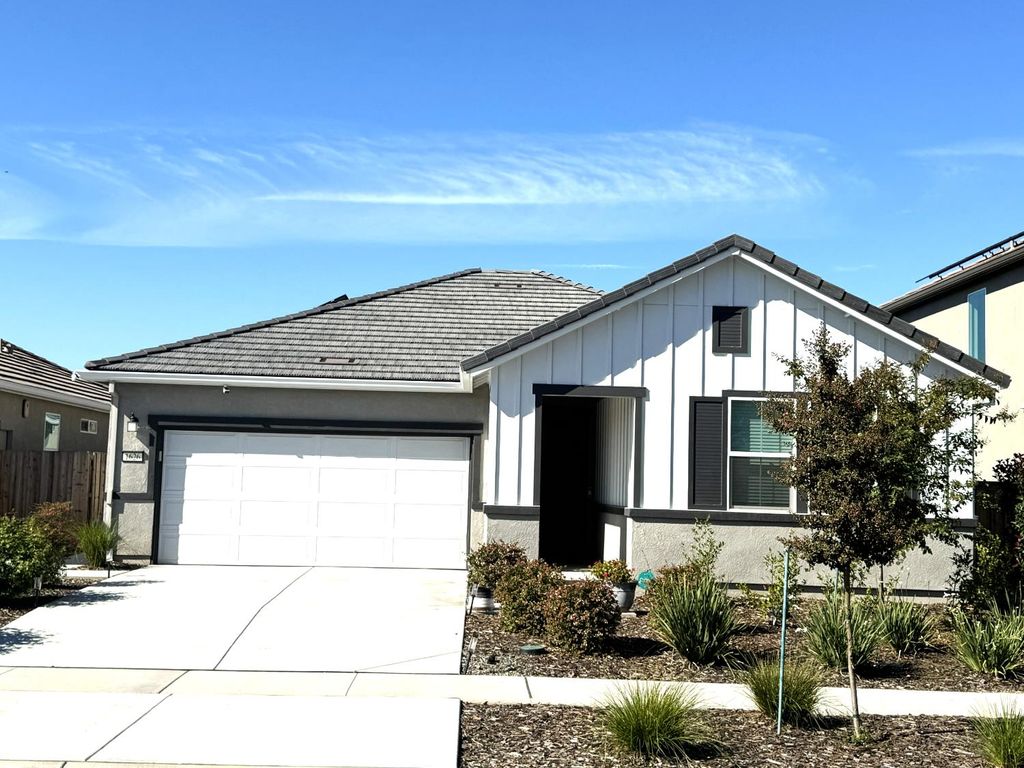 Photo of 1626 Stepney Way, Plumas Lake, CA 95961 (MLS # 225134784)
