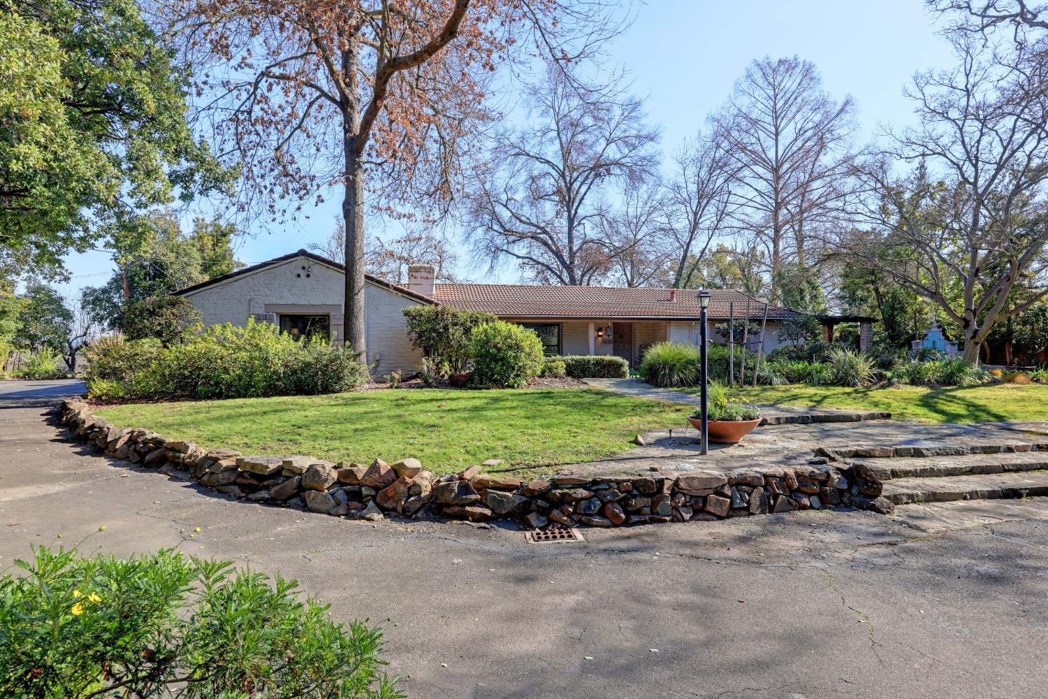 3320 Edgar Lane