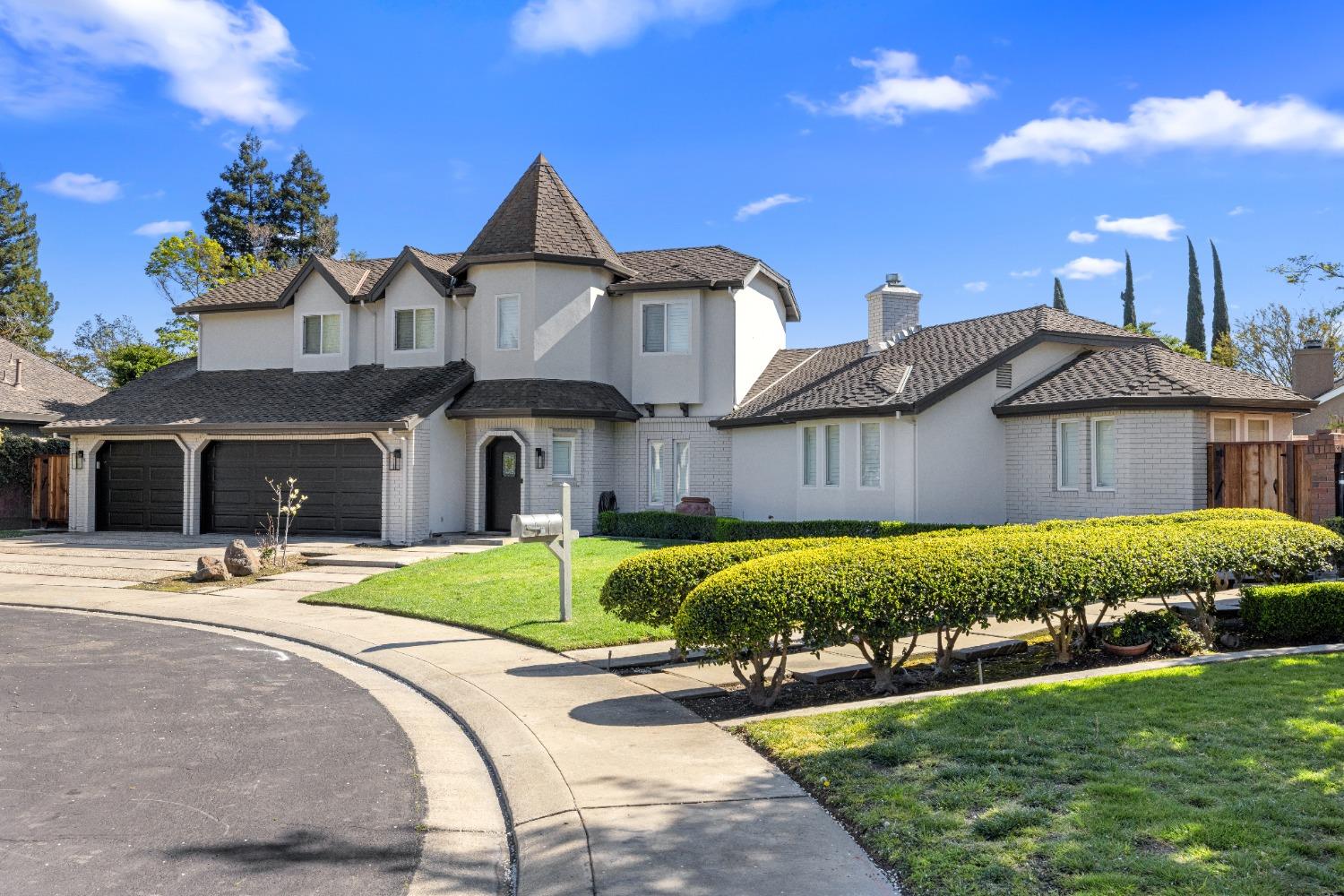 2712 Stuyvesant Circle