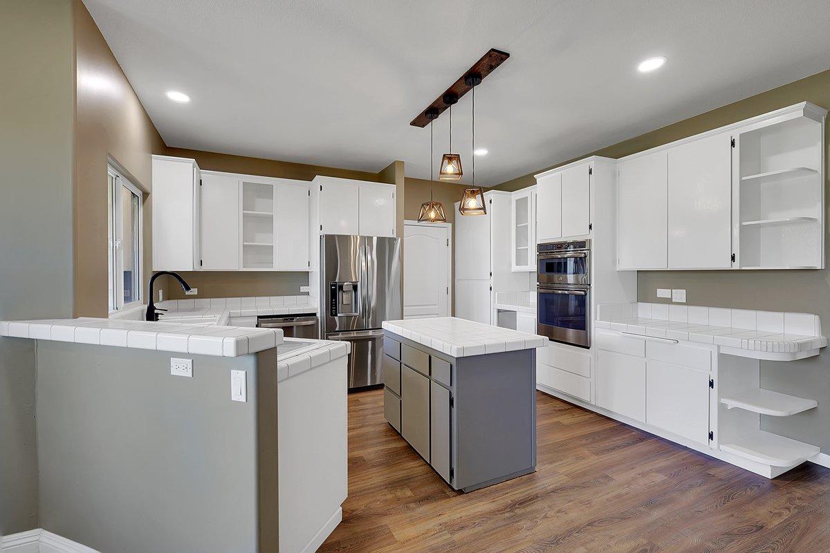 Browns Valley, California 95918, United States, 3 Bedrooms Bedrooms, ,3 BathroomsBathrooms,Residential,Active,98057