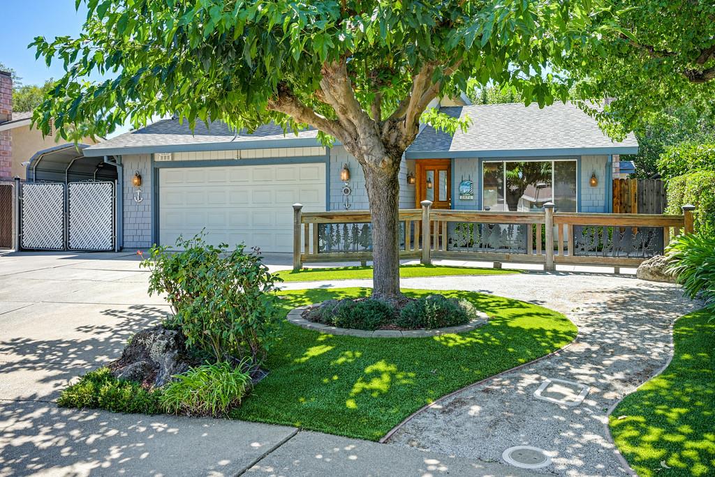 2876 Greycalls Court