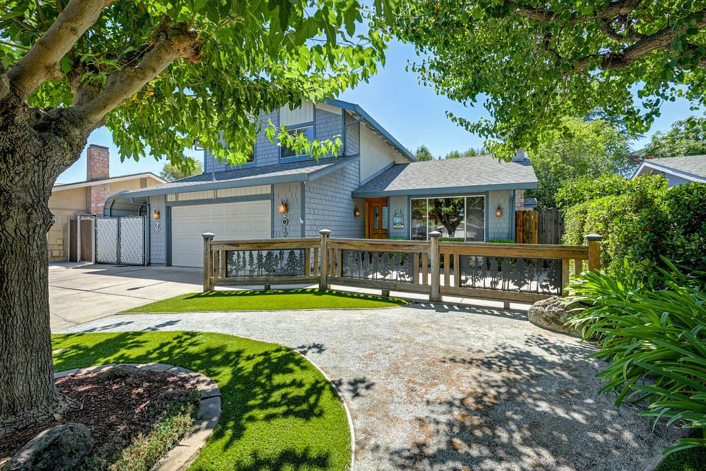 2876 Greycalls Court