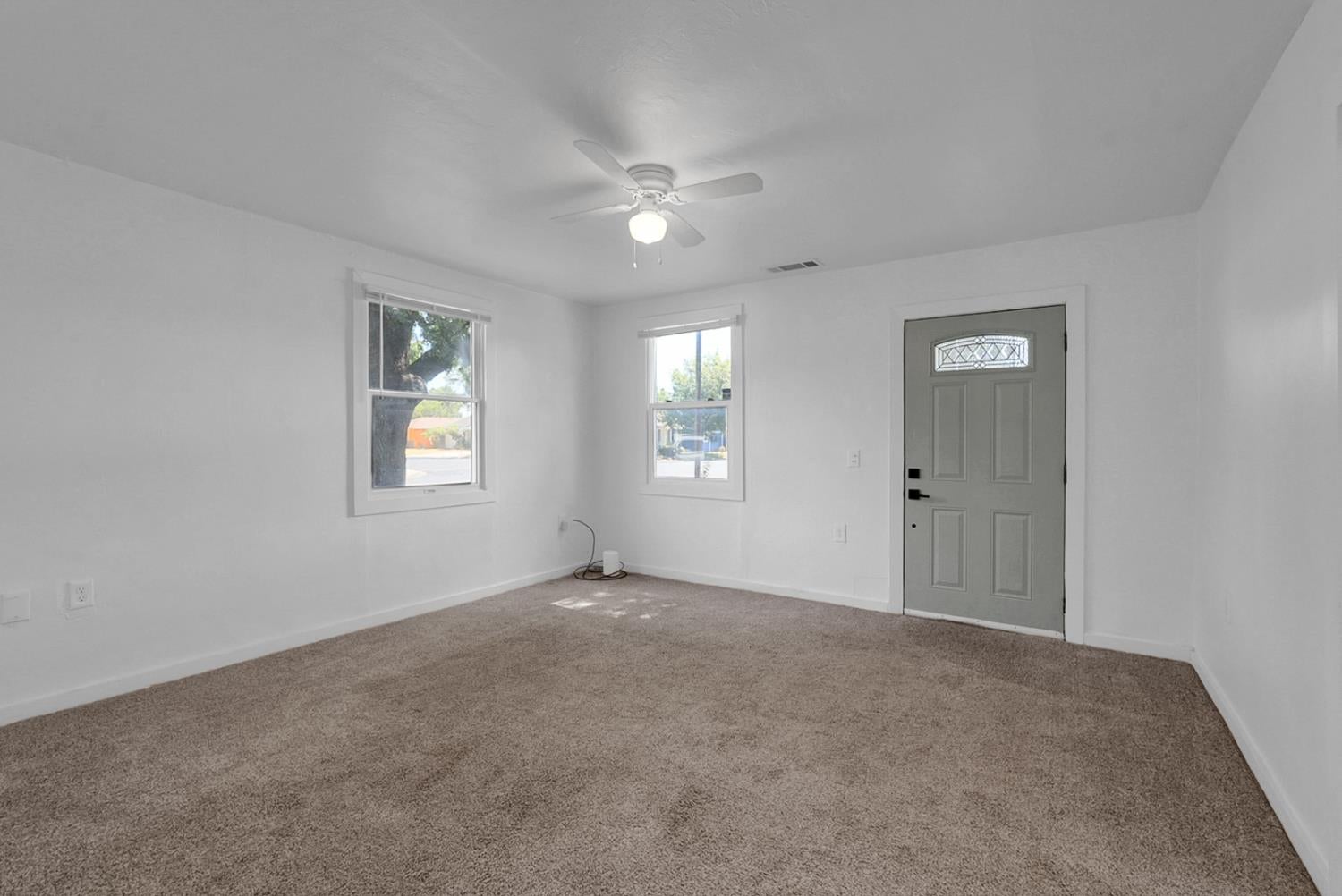 1501 Pearl Street - Photo 2