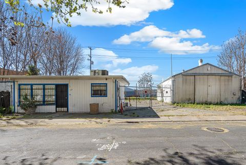 1624 N C Street Sacramento CA 95811