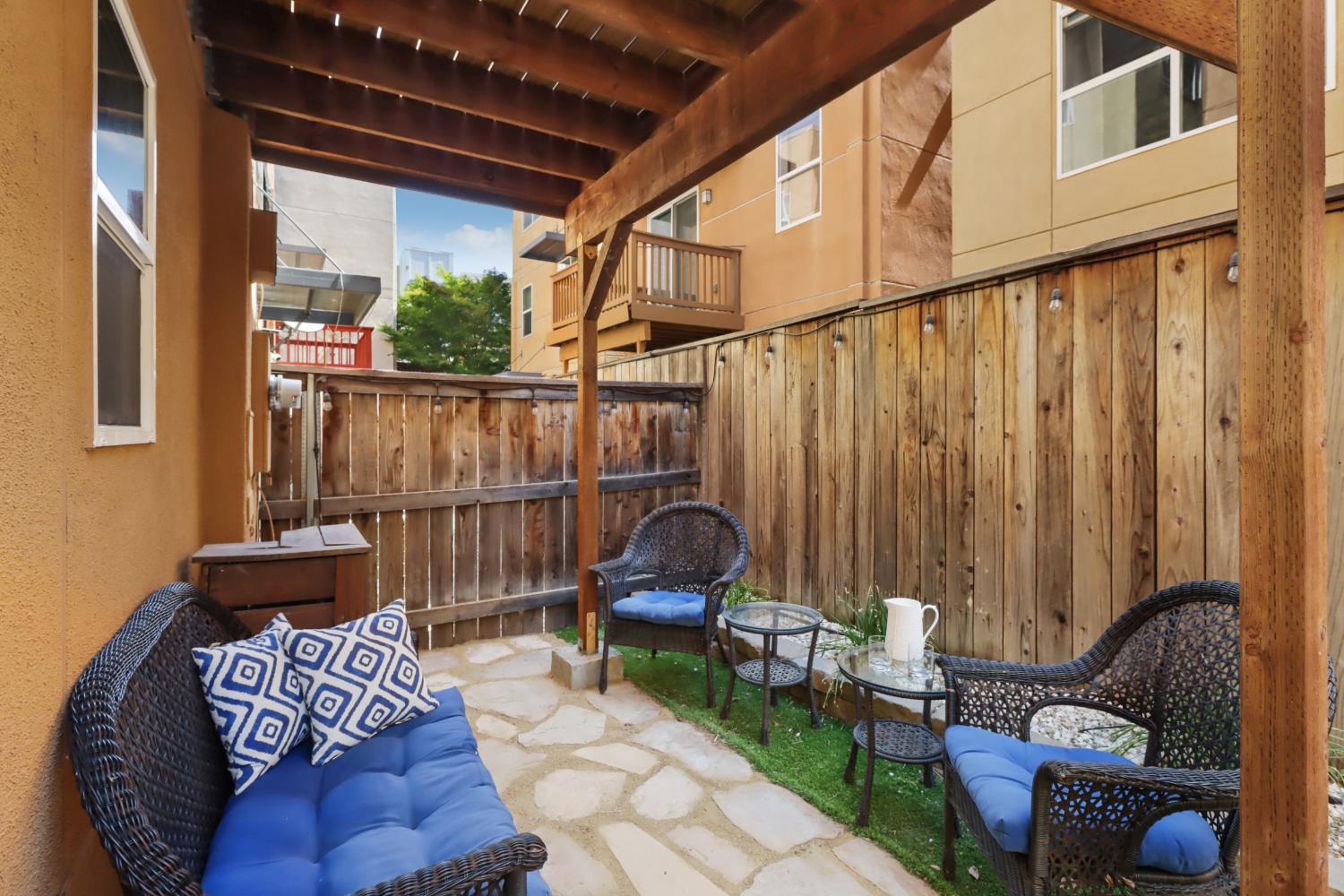 281 3rd Street