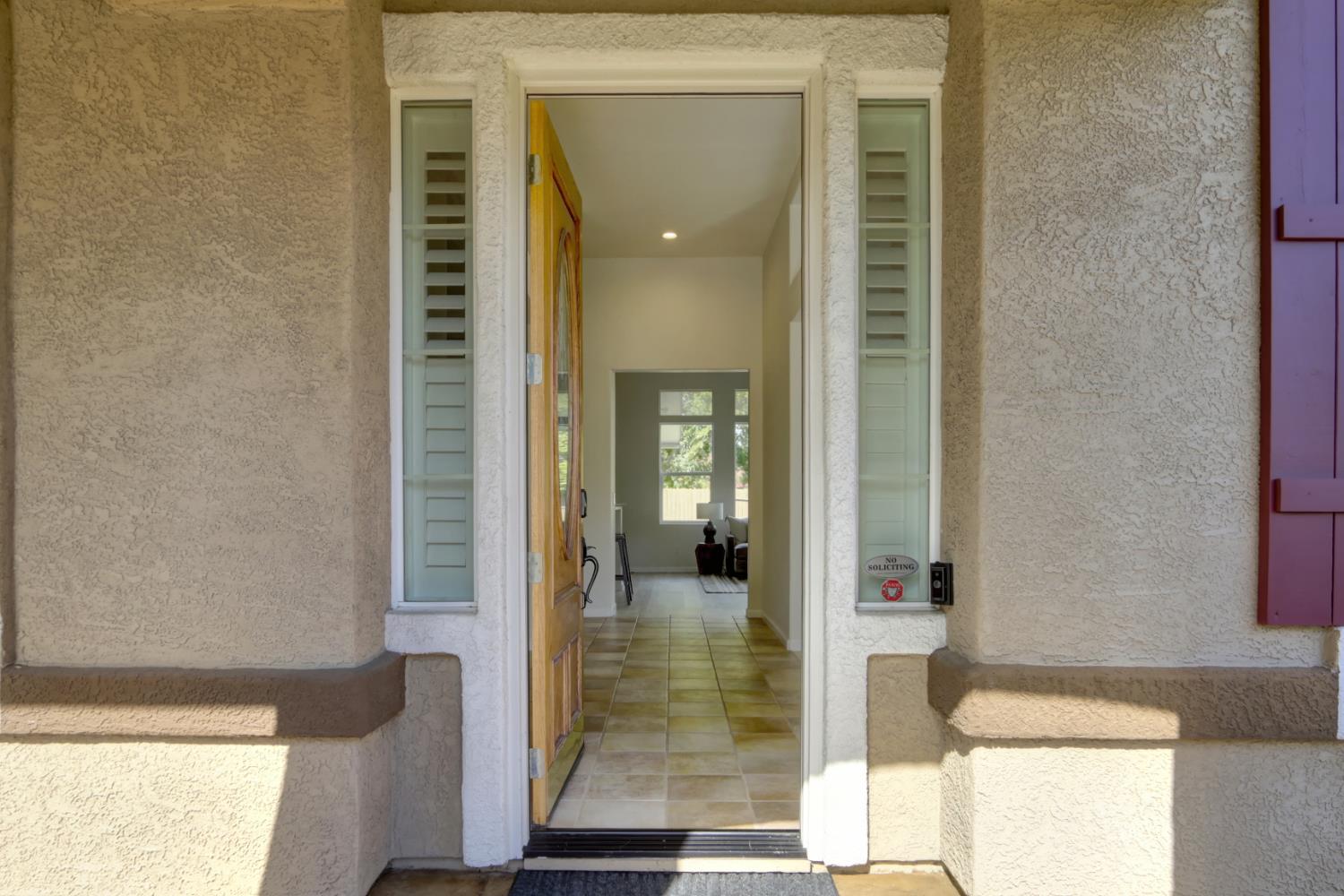 117 Hawk Crest Way