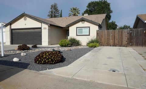 400 Becky Way, Waterford, CA 95386 - MLS#: 225054368