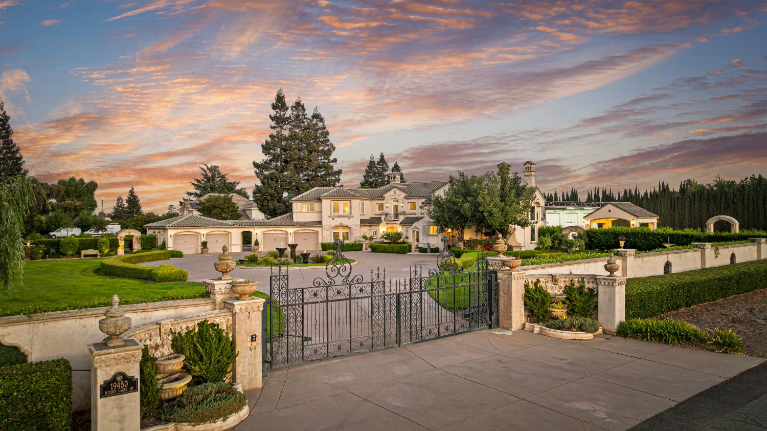 19450 Hidden Lakes Lane