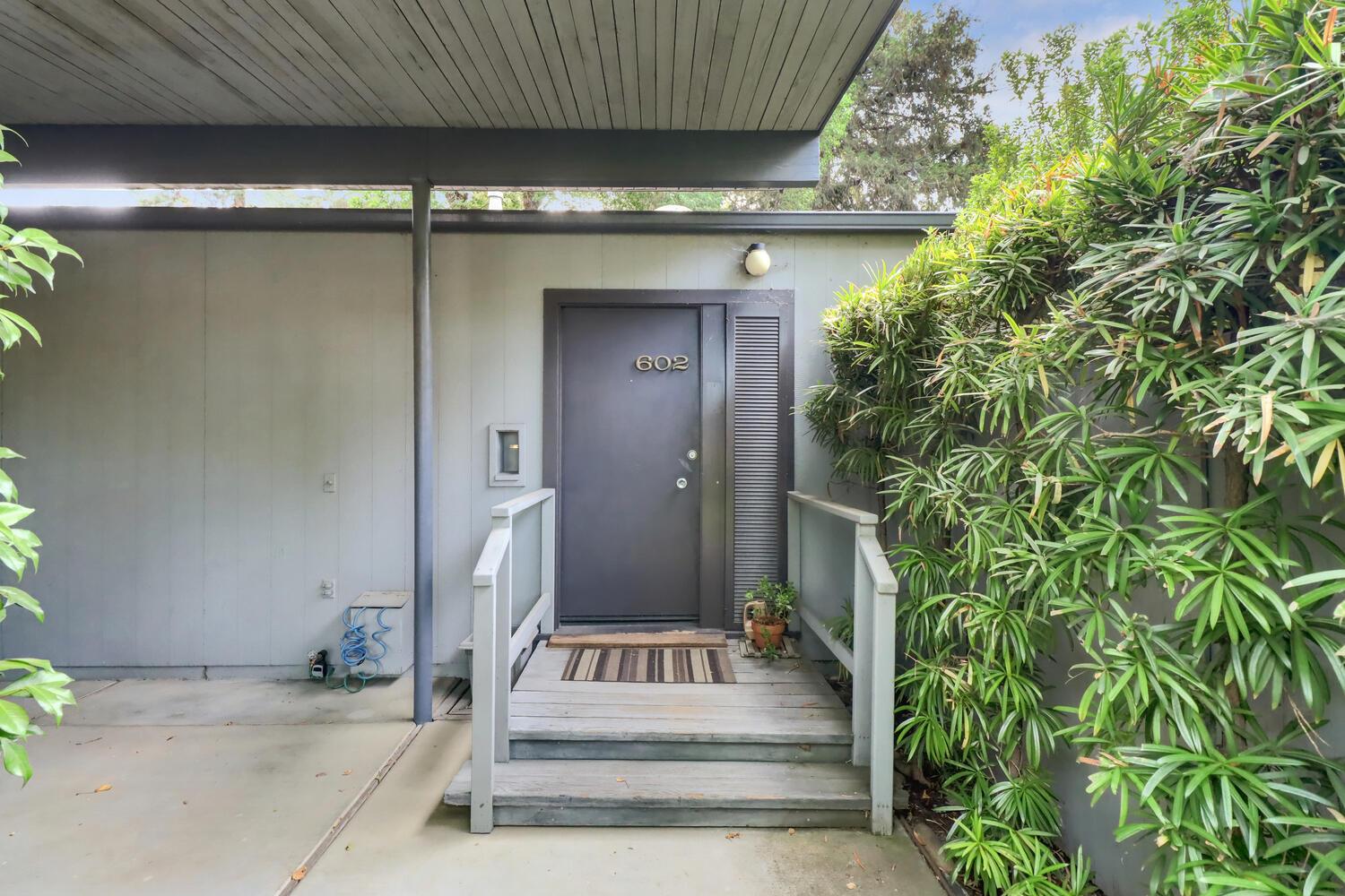 602 Oak Avenue
