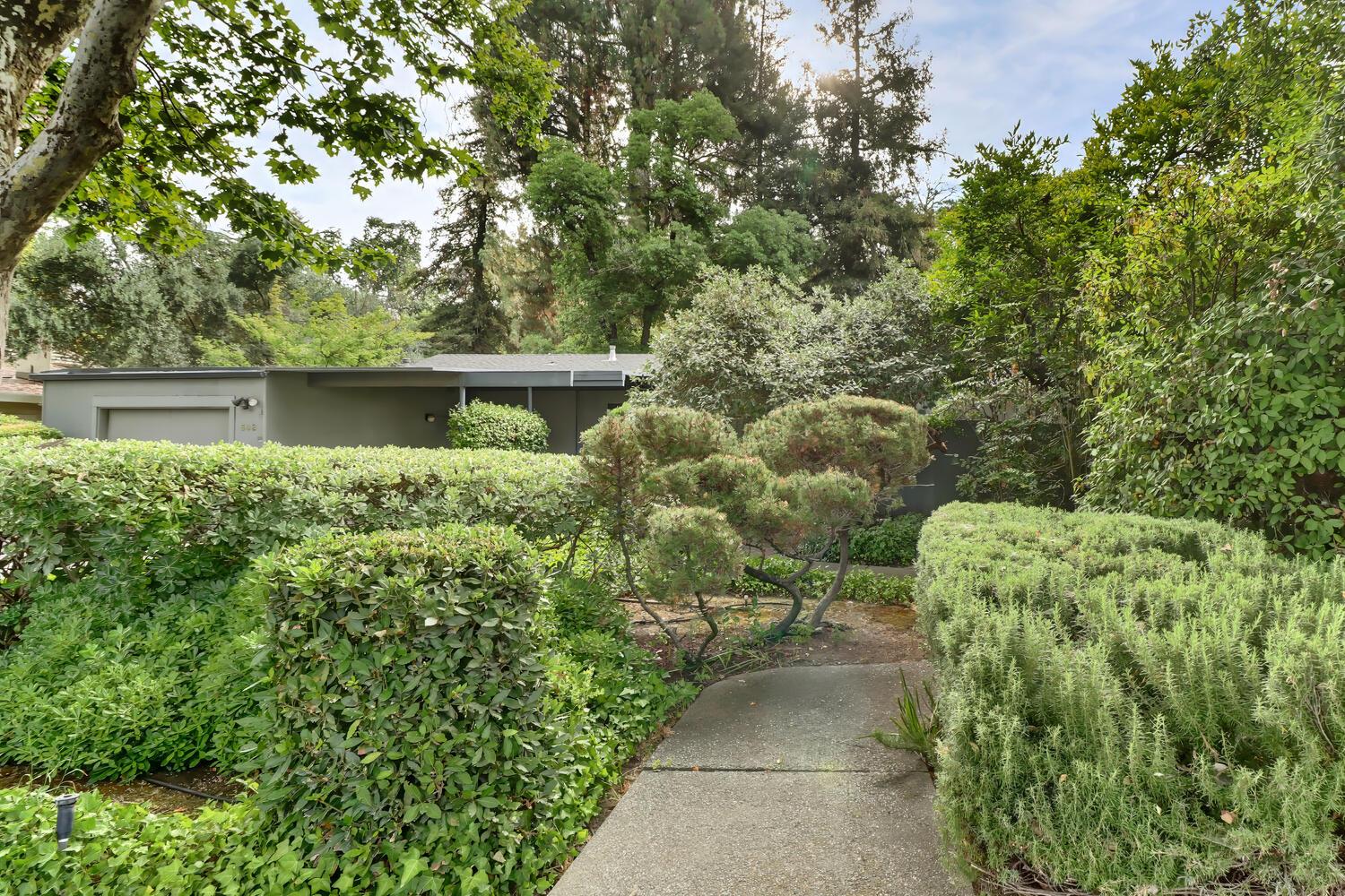 602 Oak Avenue