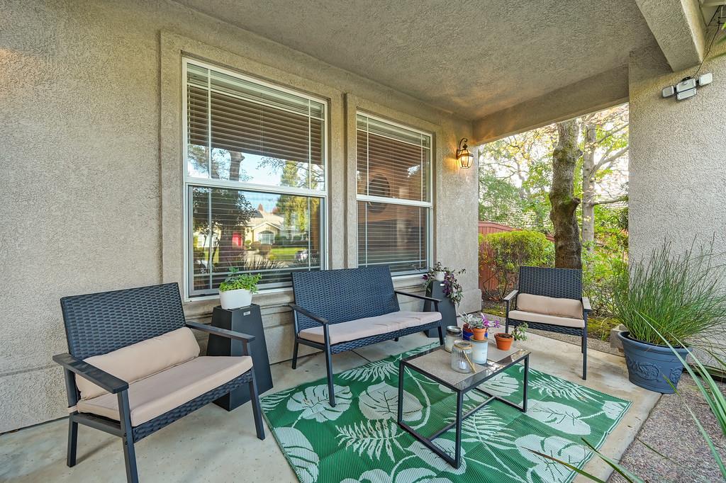 4310 Rolling Oaks Drive