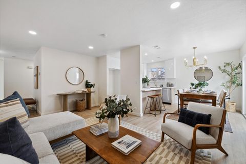 8713 Redlands Way, Sacramento, CA 95828 - #: 225026514