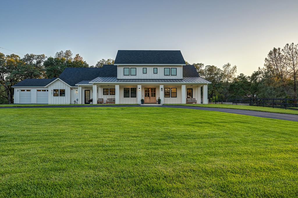 2201 Deer Valley Road