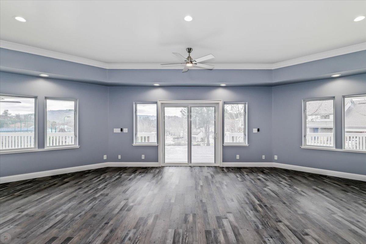 1046 Shoreline Drive