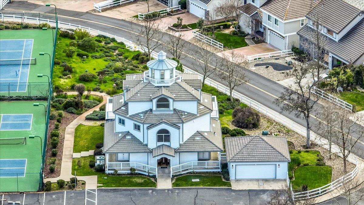 1046 Shoreline Drive